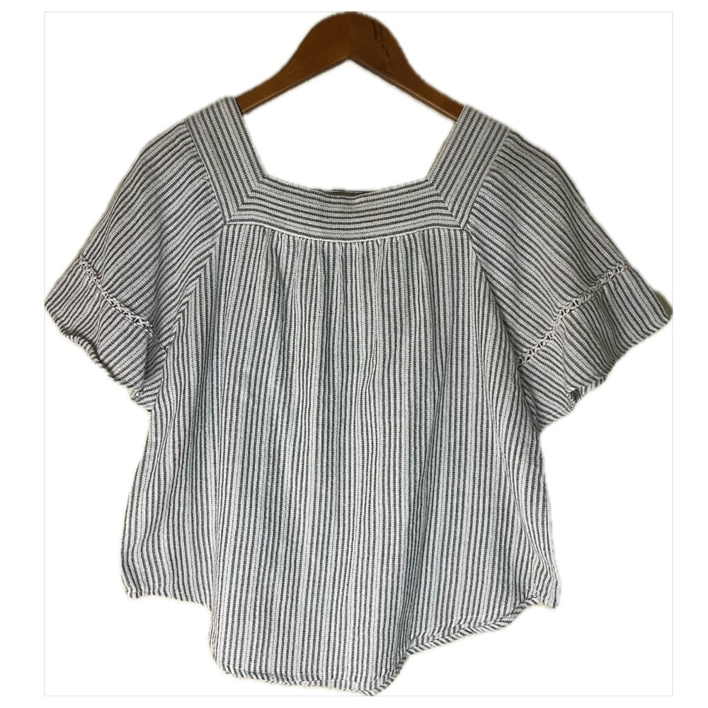 Universal Thread Black and White Striped Sleeve Blouse Women’s size Medium - Picture 3 of 8